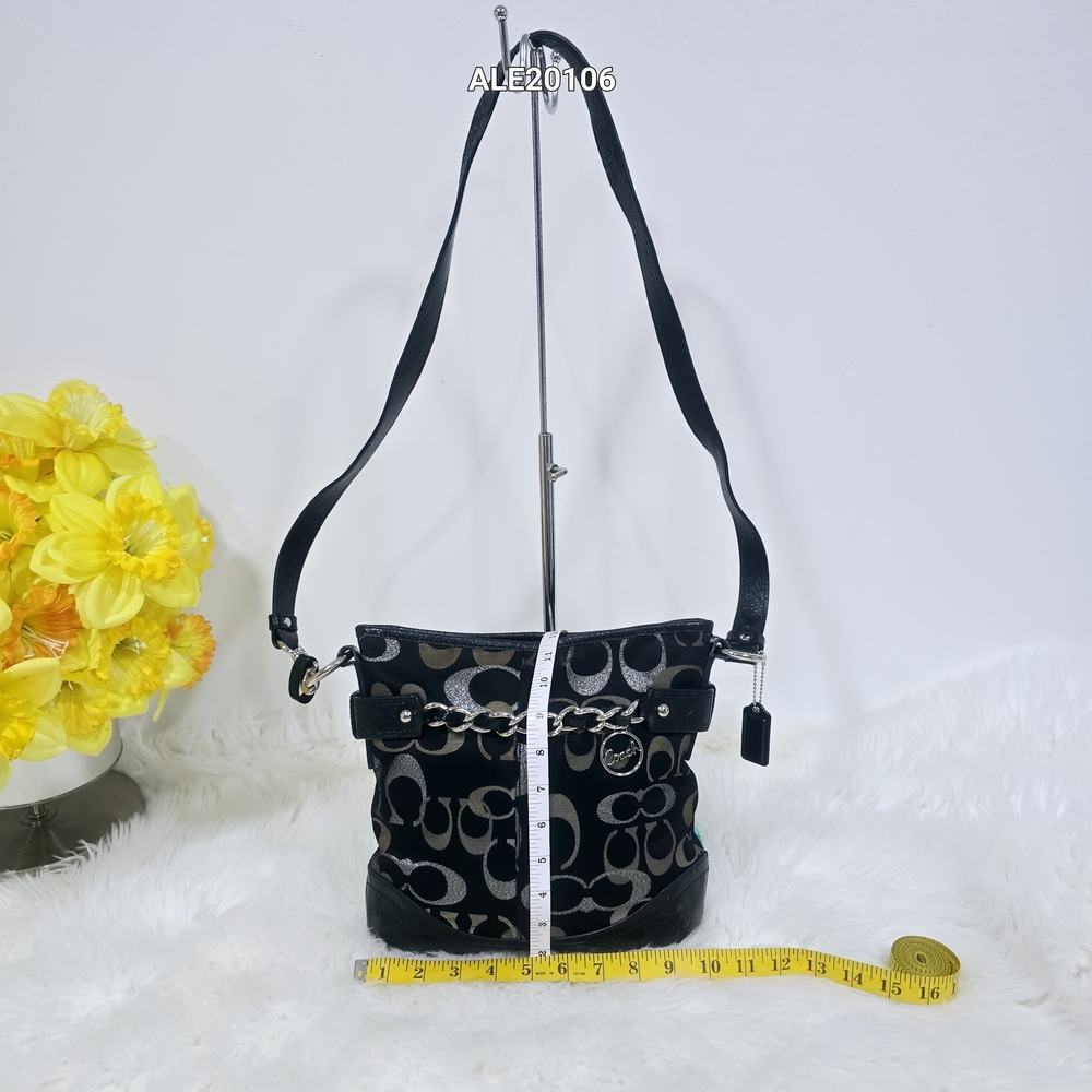 Coach black and silver crossbody bag in Optic Metallic Signature F19820 - Picture 4 of 15